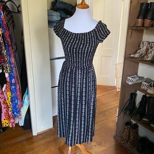 One Clothing Off Shoulder Dress - L